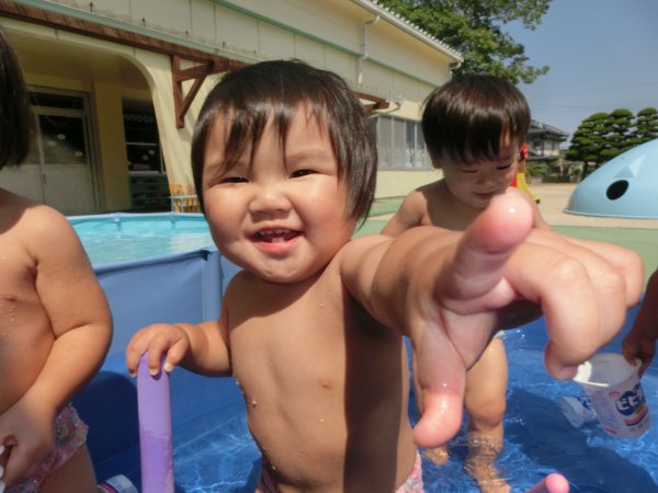 幼稚園　保育園　プール　全裸 